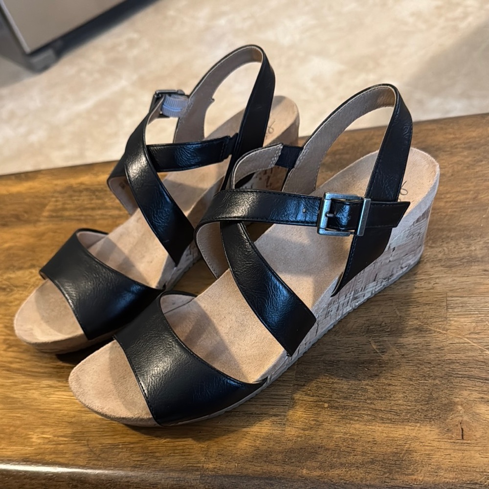 LifeStride soft system Black Strappy Wedge Sandals - Picture 11 of 11